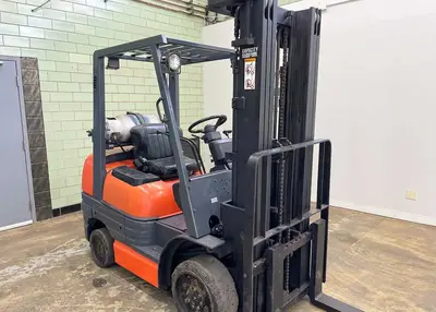 USED 1998 TOYOTA 42-6FGCU30