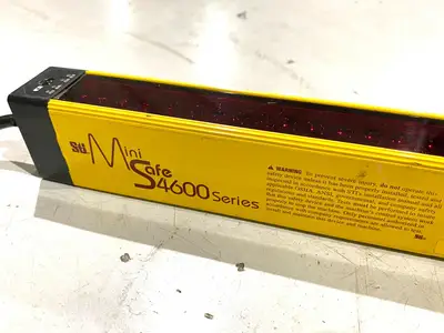 USED STI MINI SAFE 4600 SERIES LIGHT CURTAIN 70158-1190