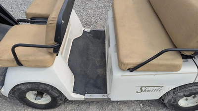 USED E-Z-GO SHUTTLE 956E