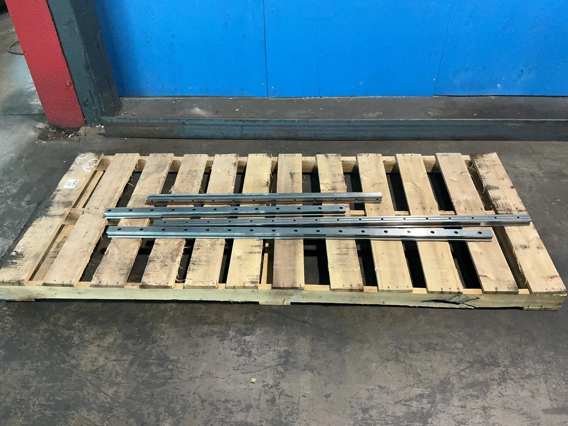 Used THK _UNKNOWN_ Linear Guides Ohio US | HGR 24 #1358107