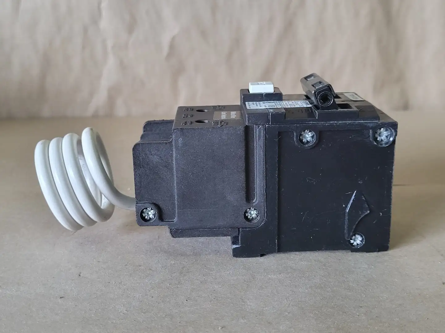 New | in-Stock SIEMENS QF220AH Switchgears British Columbia CA | Lenmark #239072