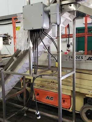 9' High Z-Style Incline Conveyor