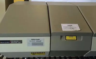 PERKIN ELMER FT-IR SPECTROMETER SPECTRUM 1000