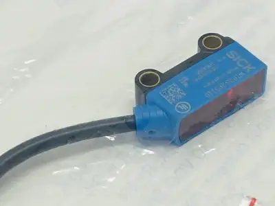 WTB2S-2P3110, 1064395 | Sick WTB2S-2P3110 Photoelectric Proximity Sensor 1064395 - New
