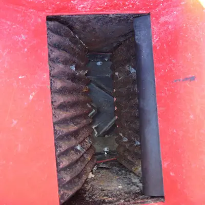 USED 2019 RED RHINO CRUSHERS 2000