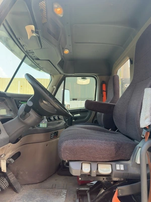 Used 2015 FREIGHTLINER CASCADIA Miscellaneous Trucks/Trailers Tennessee US | Revelation Machinery #1314595