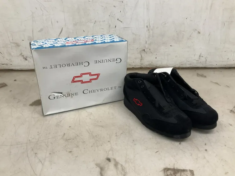 Used GENUINE CHEVROLET TM FLF-44750-001 Apparel, Gloves, Lab Coats Michigan US | Miedema Asset Management Group #1284341