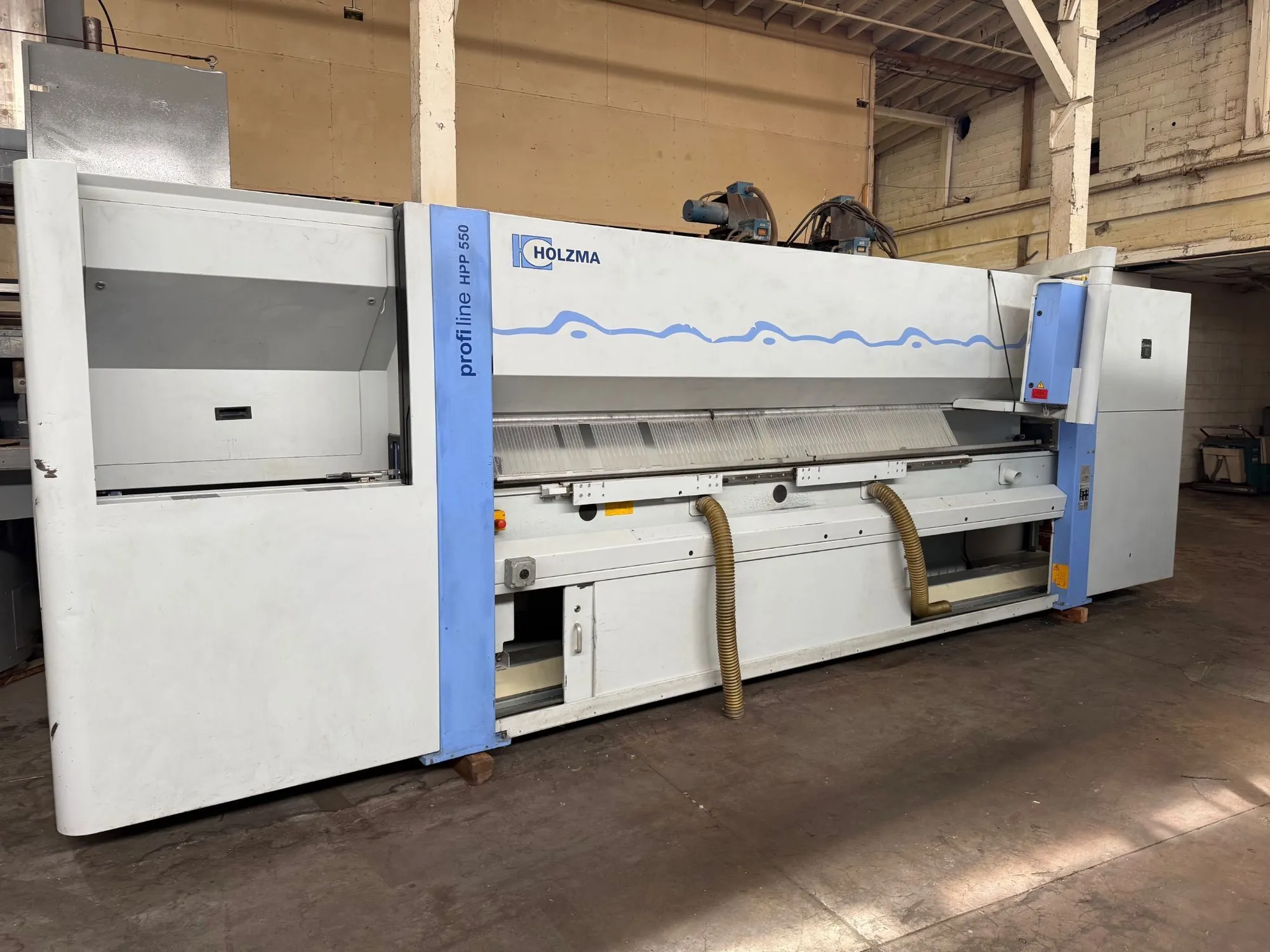 USED 2009 HOLZMA HPP 550