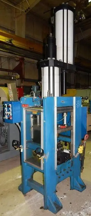 90 Ton FARGER & JOOSTEN MULTIPOWER Air/Oil Press
