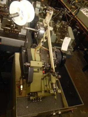 0211-100 MGZ Single Curb Chain Making Machine Model MGZ 93