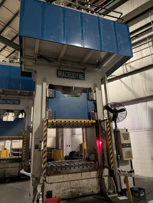 MACRODYNE MPZ-300-1 Hydraulic Presses | International Machinery (1)