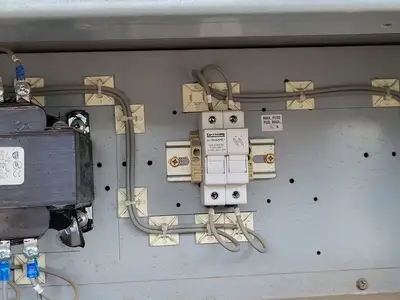 Power Distribution Center (PDC), 1600A Main, 2-400A & 4-100A