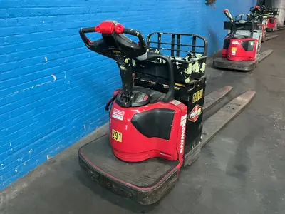 Used RAYMOND 8410 Pallet Jacks Ohio US | HGR 24 #1404908