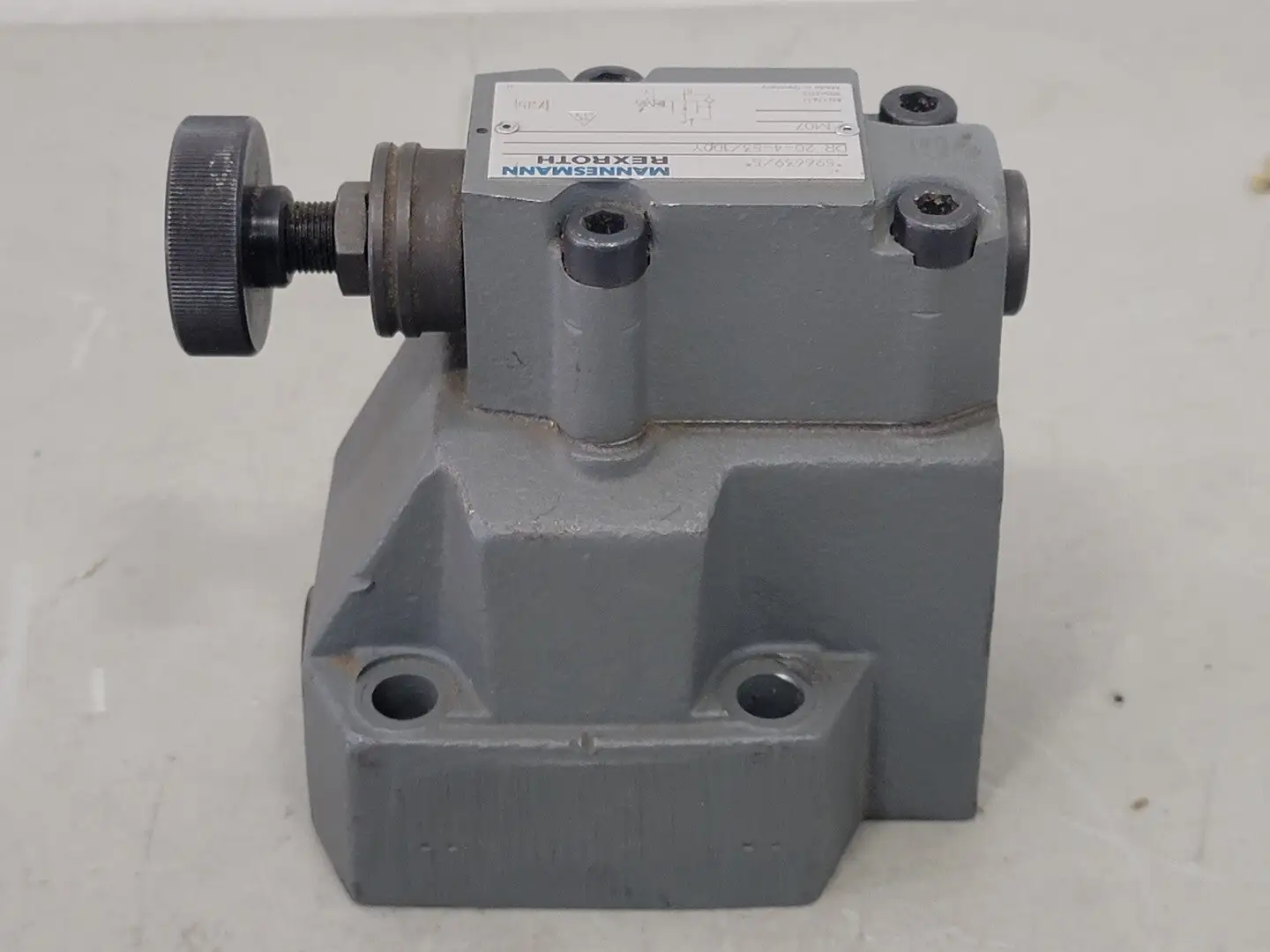 NEW REXROTH DR 20-4-53/100Y