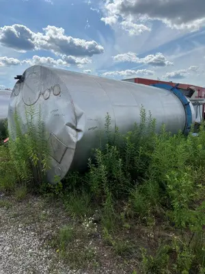 4,500 Gallon Stainless Steel Tank