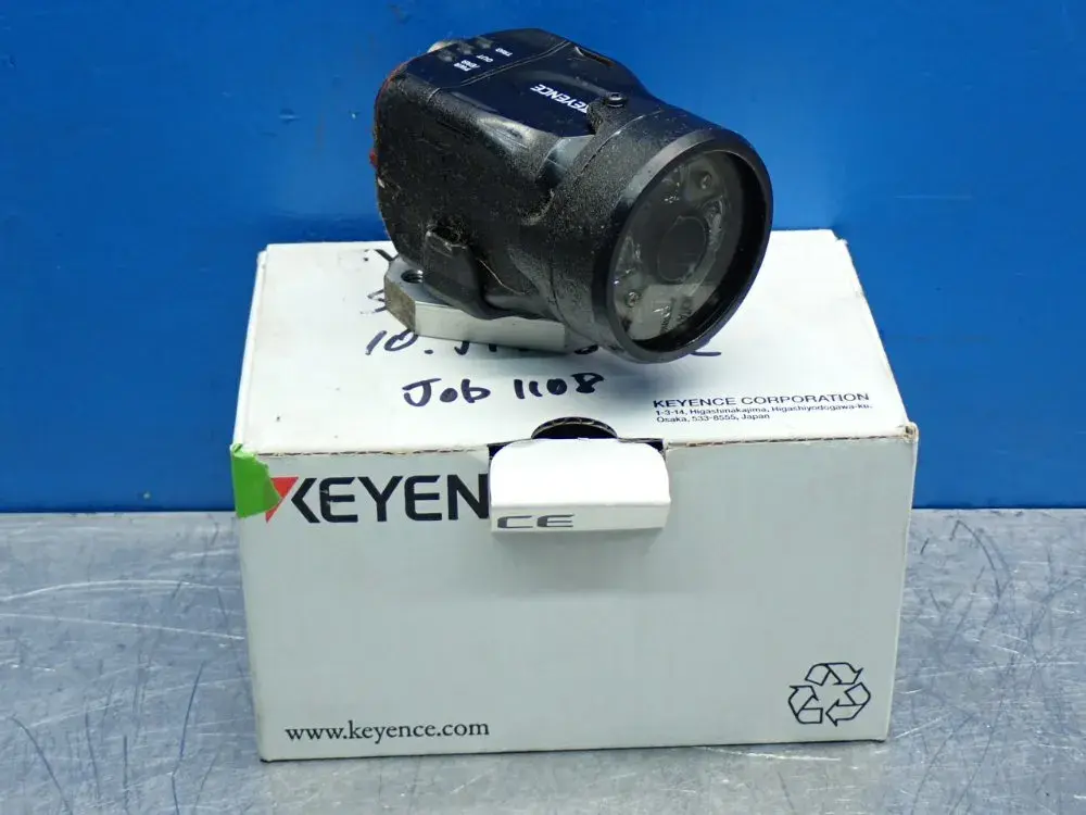 USED KEYENCE IV500CA