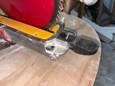 Used _UNKNOWN_ _UNKNOWN_ Double Miter Saws Georgia US | Auction Management Corporation #1548661