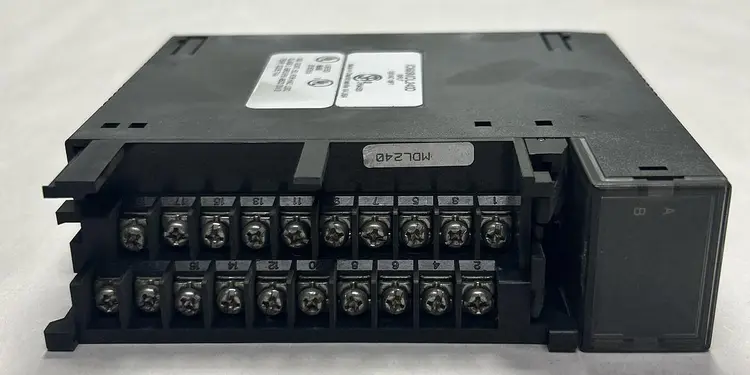 Used GE FANUC IC693MDL240D Industrial Controls | Surplus Asset Holdings #1221063