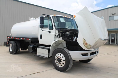 Used 2017 INTERNATIONAL DURASTAR 4300 Vacuum Truck Texas US | Roll Off Truck World #1491746