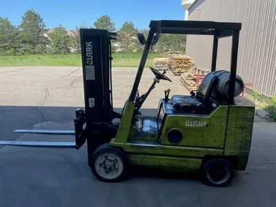 USED 1900 CLARK GCS25MB