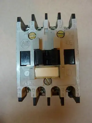 USED ALLEN BRADLEY 100-A12ND3 SER B