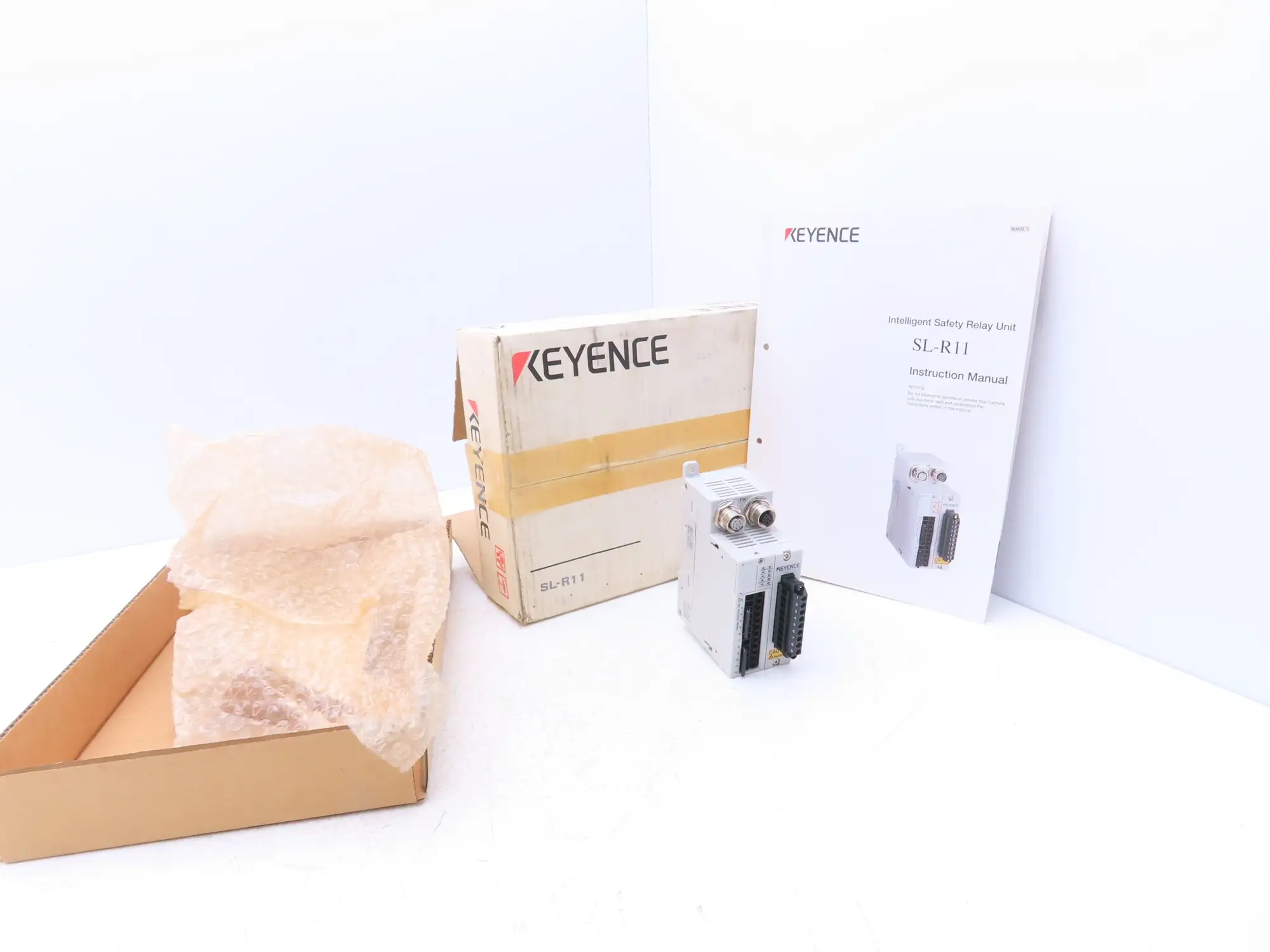 Keyence SL-R11 Safety Relay Control Unit 24VDC Din Rail Mount