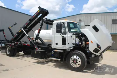 New | in-Stock 2027 MACK MD7 Rolloff Trucks Texas US | Roll Off Truck World #1491910