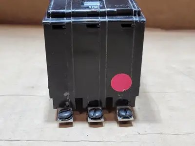 USED SQUARE D QOB315
