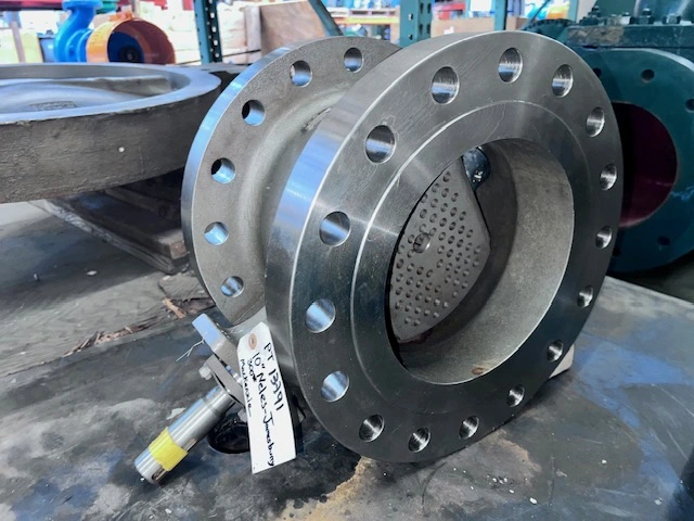 10" 300# Neles Jamesbury Stainless Steel V-Ball Control Valve