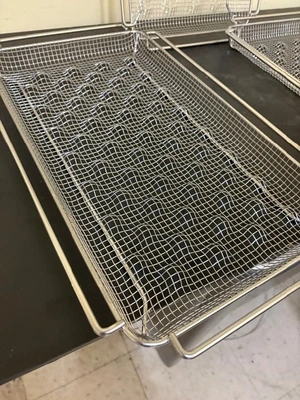 set of 3 wired baking sheets