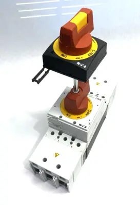 USED EATON MOLDED CASE CIRCUIT BREAKER W/ NZM2-XDV SWITCH ACCESSORY