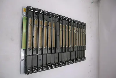 SIEMENS 6ES7400-1TA01-0AA0  SIMATIC S7 Rack UR1, 18 SLOT STOCK 4768