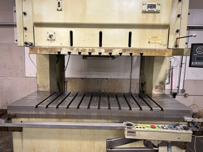 USED 1999 KOMATSU PRESSES KOMATSU OBW250-3 PRESS