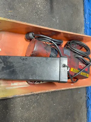 USED DAYTON 3YB77