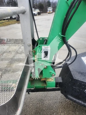 USED 2018 JLG T350