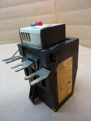 USED SIEMENS 3UA58 13-2E