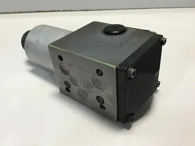 USED REXROTH 4WE10EA31CG24N9Z4