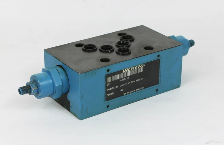 Used VICKERS DGMFN5YA2WB2W30 Valves/Fittings | Industrial Parts R Us Inc. #365909