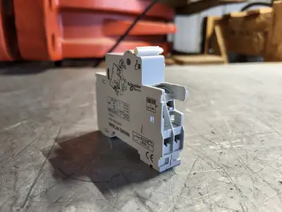 NEW MERLIN GERIN 26960