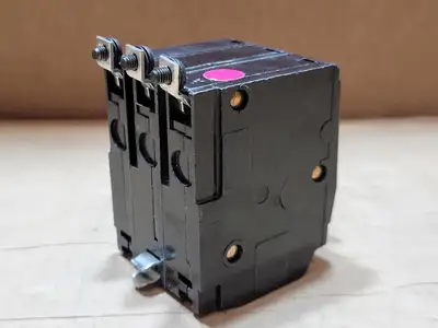 USED SQUARE D QOB315