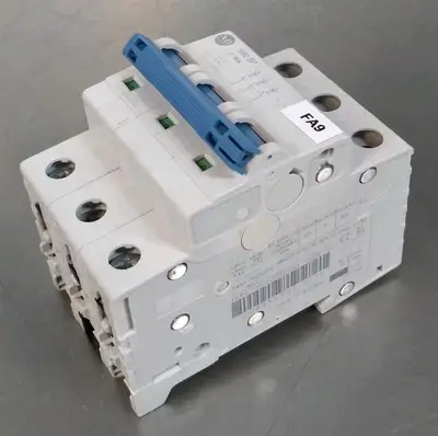 Allen Bradley 1492-SPM3D160/D Circuit Braker 16A Loc4C39
