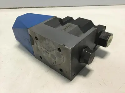 USED VICKERS DG4V-5-22A-M-P7L-H-6-30