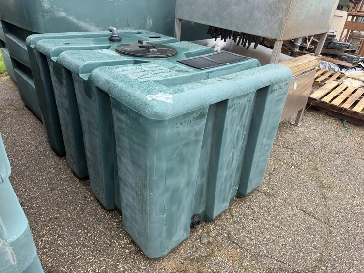 Used _UNKNOWN_ _UNKNOWN_ Plastic and Fiberglass Tanks Michigan US | Miedema Asset Management Group #1574804