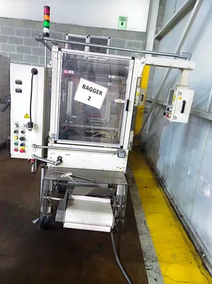 USED 2010 RENNCO 301