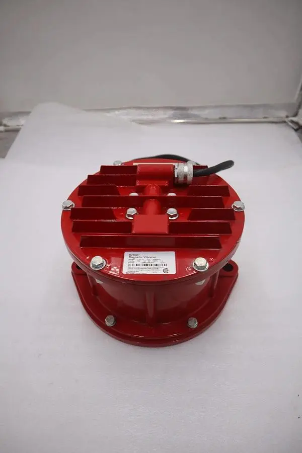 FMC Technologies Syntron Magnetic Vibrator V-50-D1 115V NEW IN BOX STOCK S663