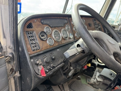 Used 2004 PETERBILT 385 TRUCK TRACTOR Conventional trucks Texas US | Miedema Asset Management Group #1312552