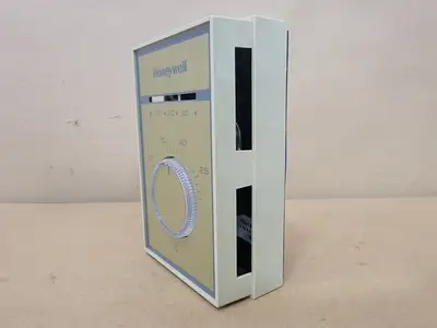 NEW HONEYWELL T651A 3026