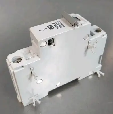 Allen-Bradley 1492-ACB-H1 Circuit Breaker Loc4E28