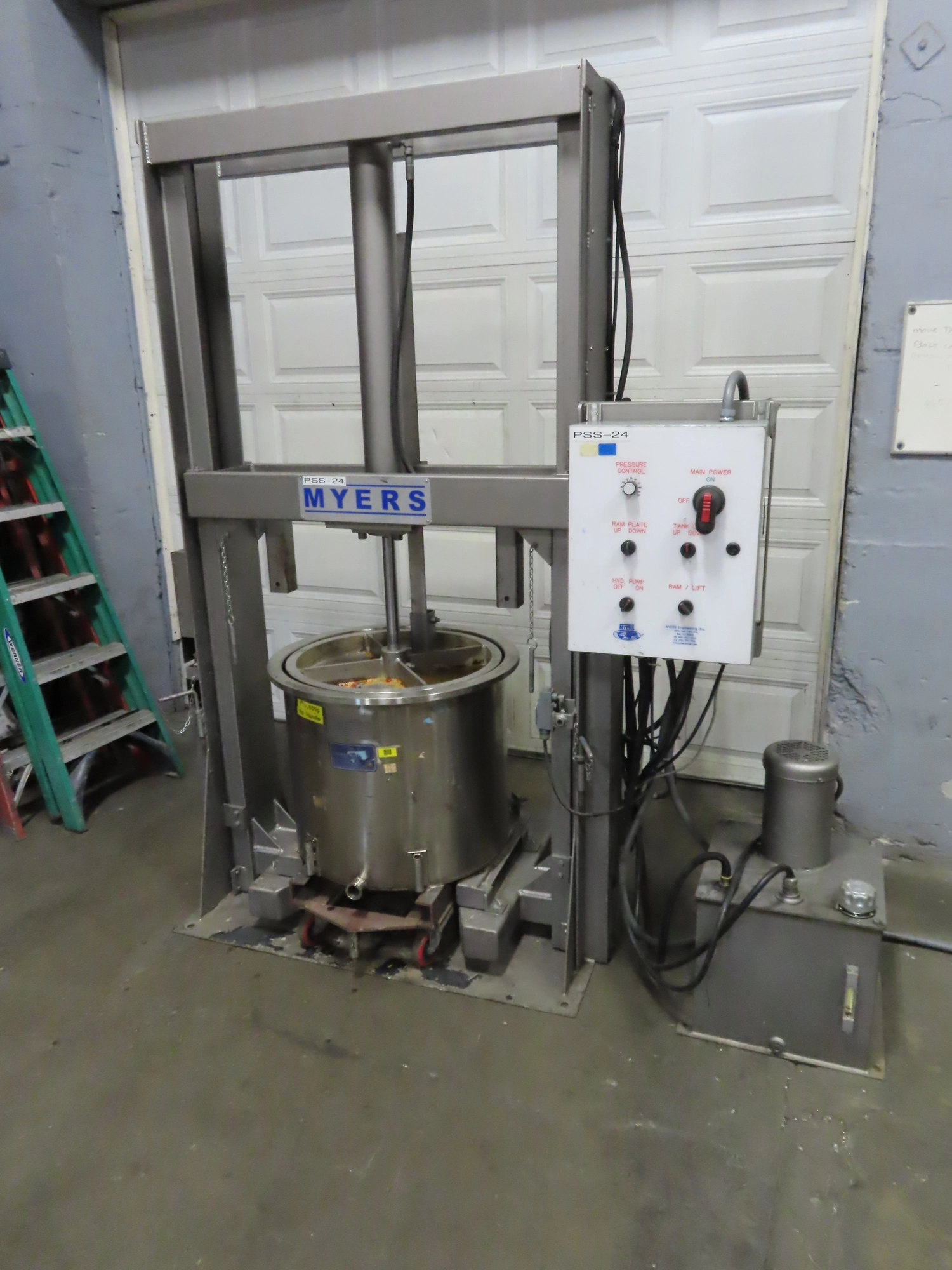 Myers Engineering 40 gallon Hydraulic Ram Tank Discharge Press, RAM-449