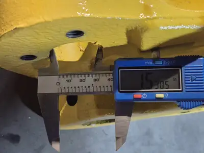 NEW KOMATSU 23B-735-8250